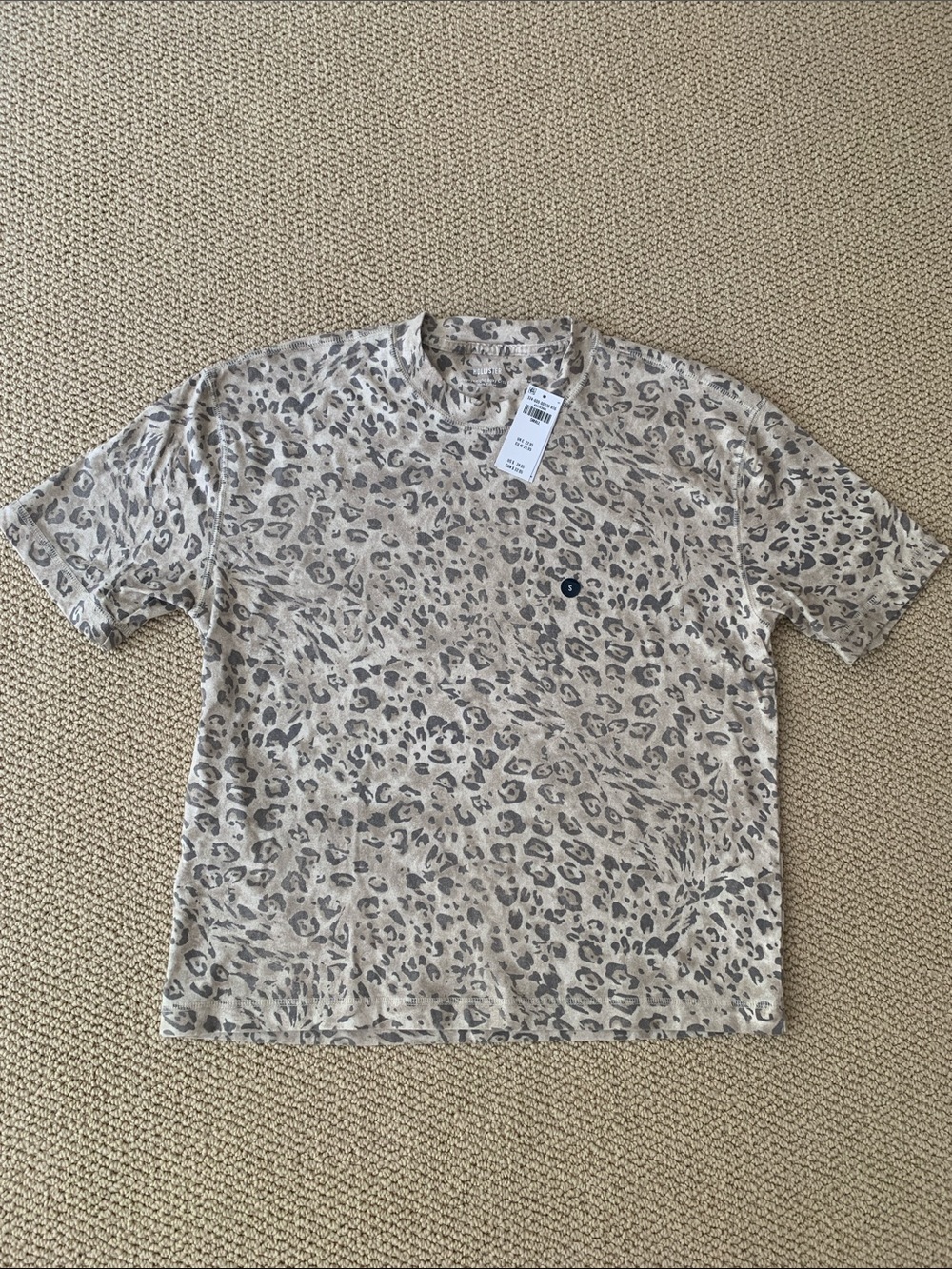 NWT Hollister boxy crop tee